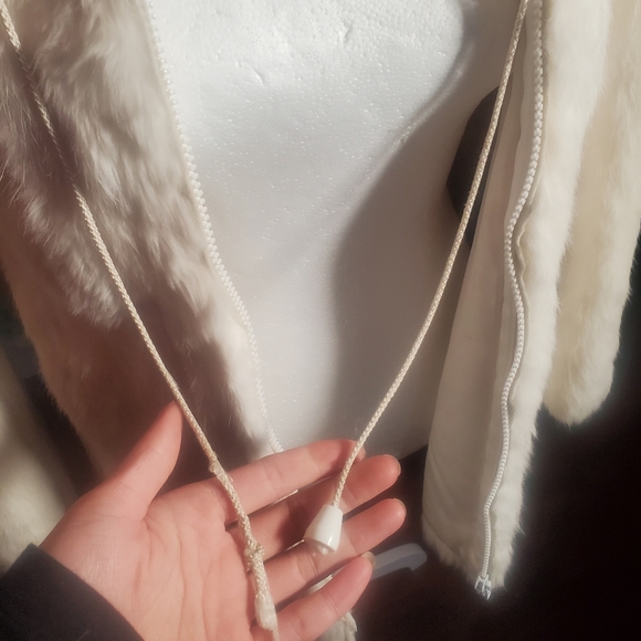 White rabbit fur jacket - Picture 7 of 7